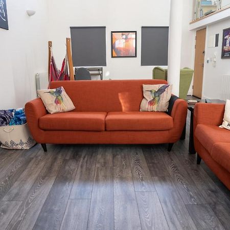 Stunning Mezzanine Apartment Near City Centre Кардифф Экстерьер фото